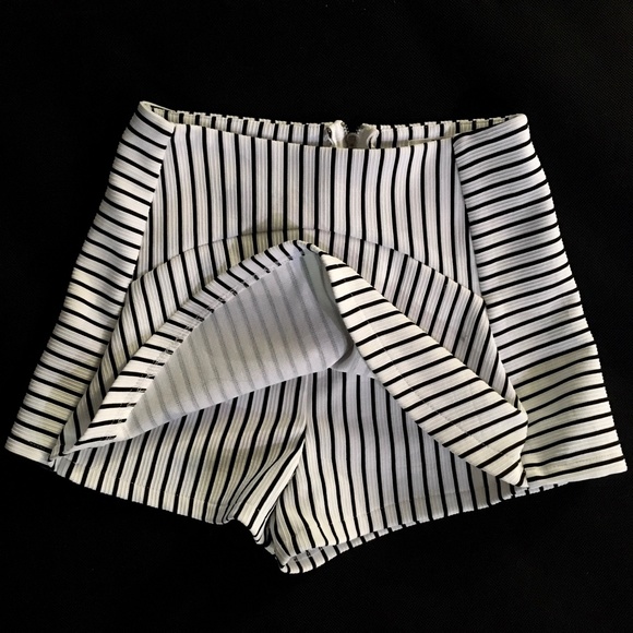 LF Rumor Boutique striped black white panel micro mini skirt skort shorts XS - Picture 6 of 8